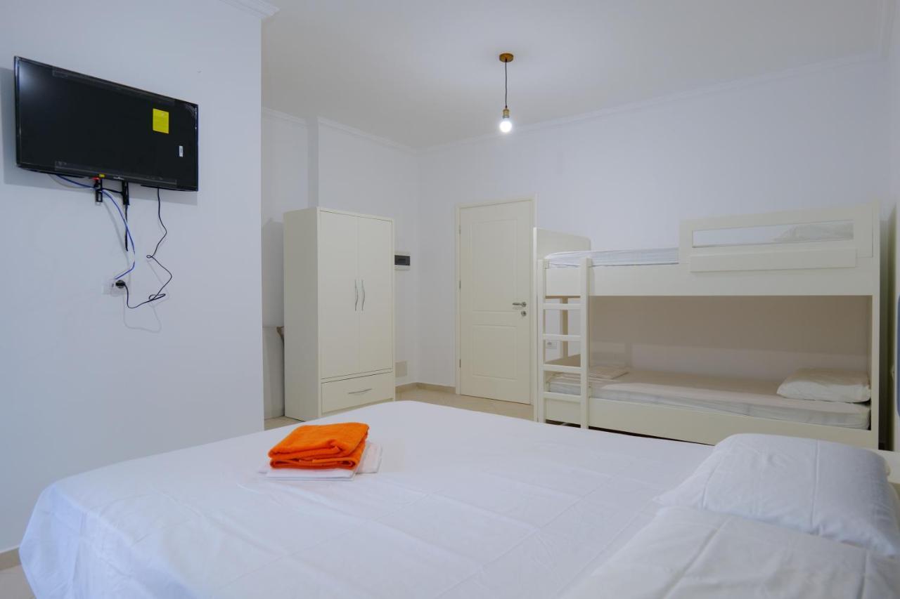 Davide Rooms Sarandë Exterior foto